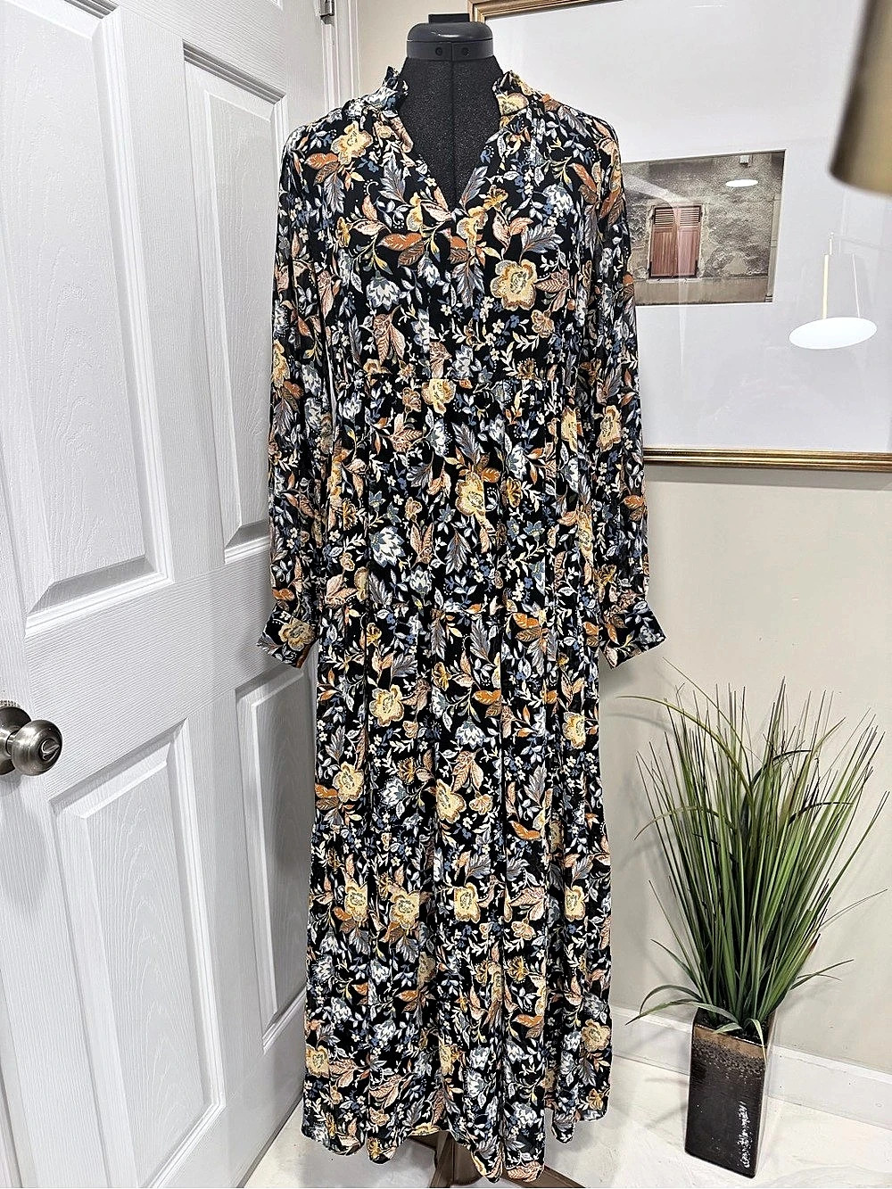 Lucky brand Floral Maxi Dress in Black & Orange Like New
